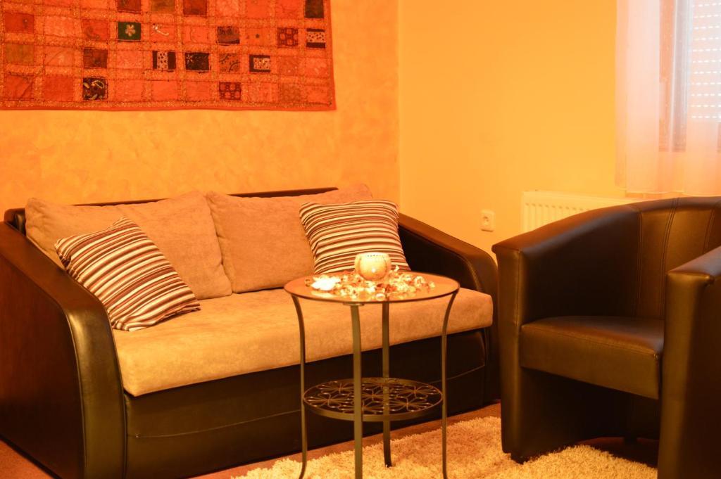 Flamingo Vendeghaz Bed & Breakfast Eger Exterior foto